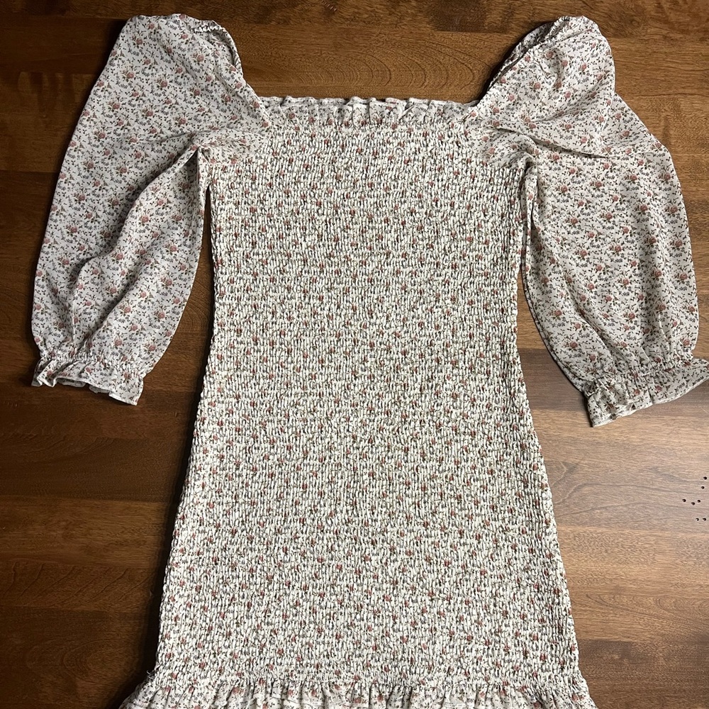 FLORAL SMOCKED MINI DRESS